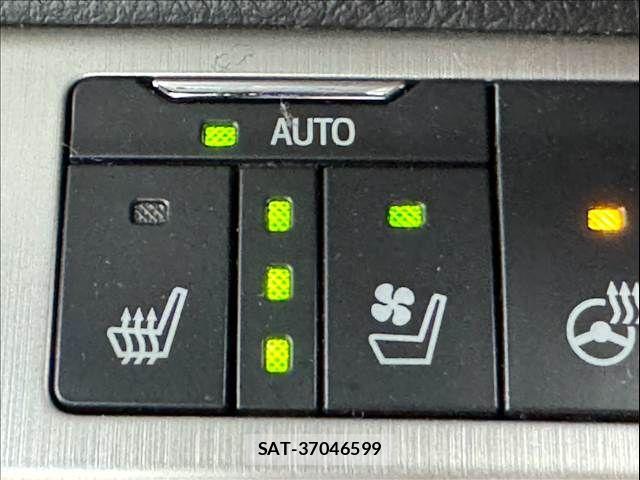 Toyota LAND CRUISER 2016-06 8485602-8