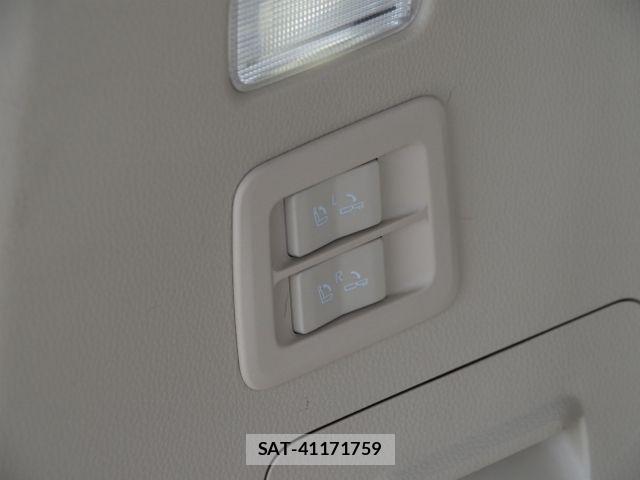 Toyota LAND CRUISER 2023-06 8562350-18