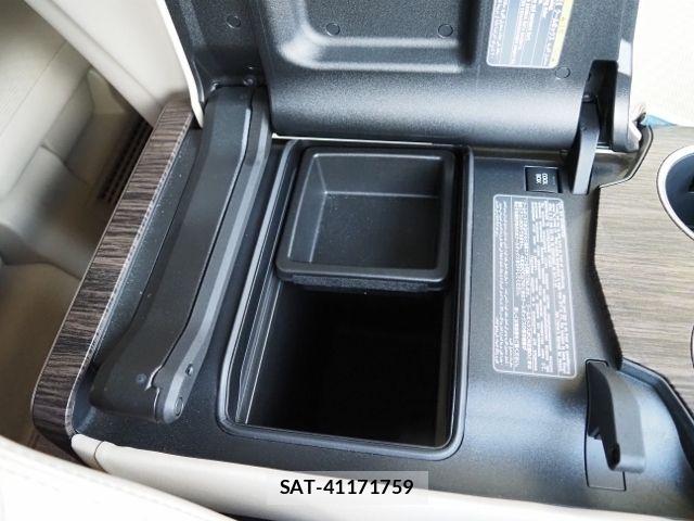 Toyota LAND CRUISER 2023-06 8562350-29
