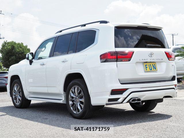 Toyota LAND CRUISER 2023-06 8562350-5