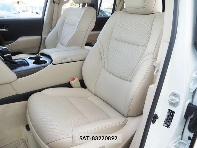 Toyota LAND CRUISER 2024-06 8562349-12
