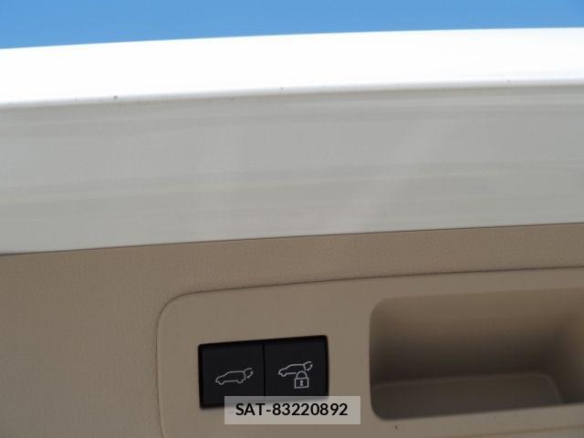 Toyota LAND CRUISER 2024-06 8562349-18