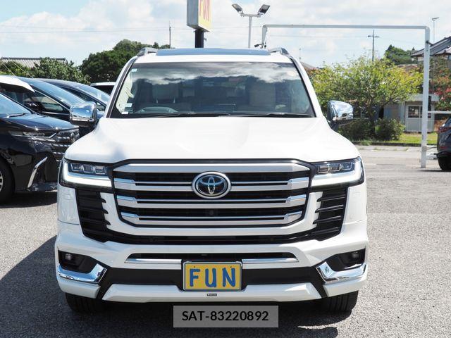 Toyota LAND CRUISER 2024-06 8562349-1