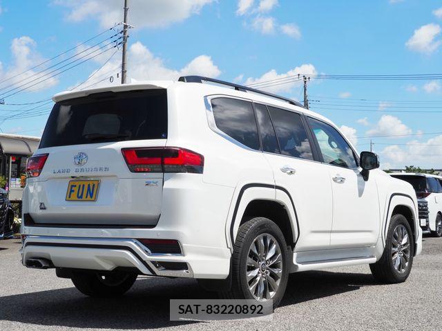 Toyota LAND CRUISER 2024-06 8562349-4