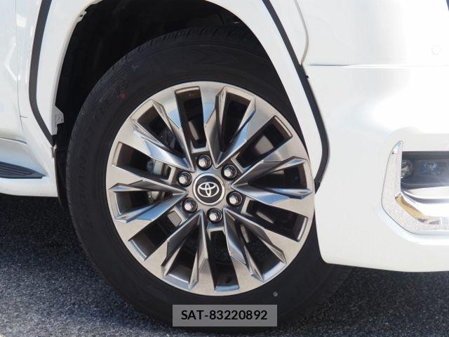 Toyota LAND CRUISER 2024-06 8562349-7