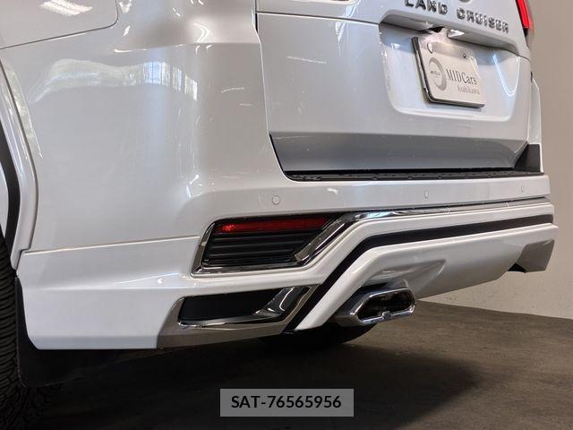 Toyota LAND CRUISER 2023-11 8562348-13