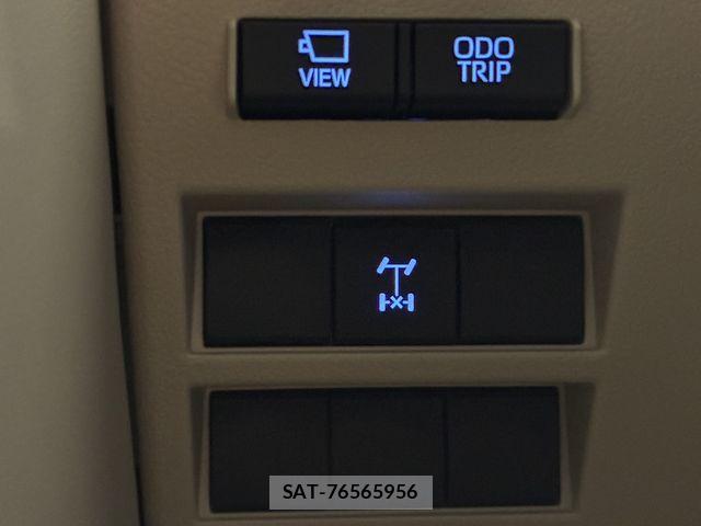 Toyota LAND CRUISER 2023-11 8562348-27