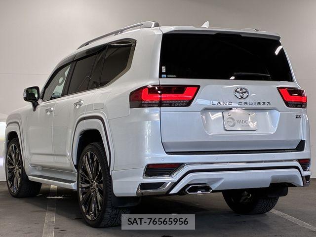 Toyota LAND CRUISER 2023-11 8562348-2