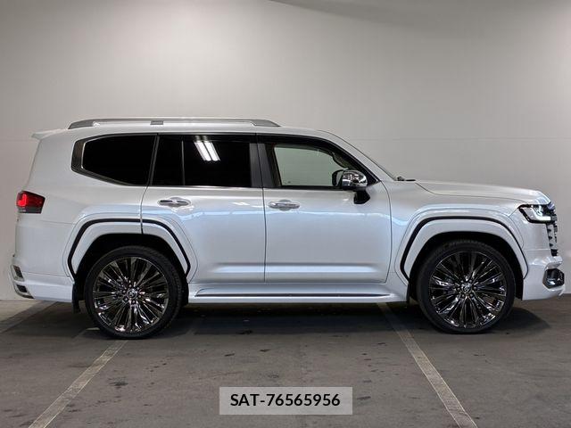 Toyota LAND CRUISER 2023-11 8562348-5