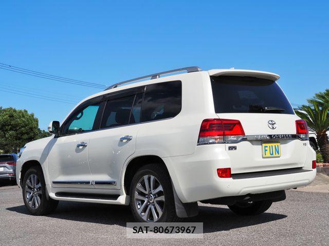 Toyota LAND CRUISER 2021-01 8562353-5