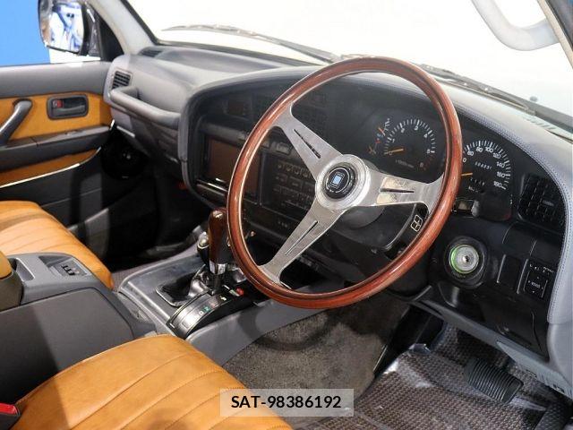 Toyota LAND CRUISER 1993-01 8562352-17