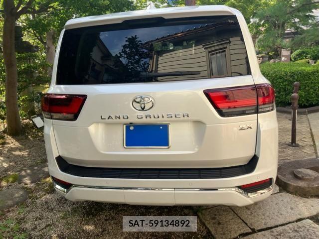 Toyota LAND CRUISER 2024-02 8627394-2
