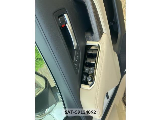 Toyota LAND CRUISER 2024-02 8627394-5