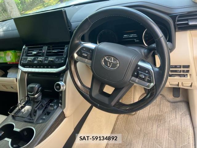 Toyota LAND CRUISER 2024-02 8627394-8