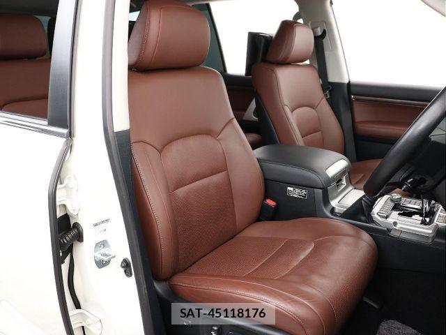 Toyota LAND CRUISER 2020-01 8627396-5