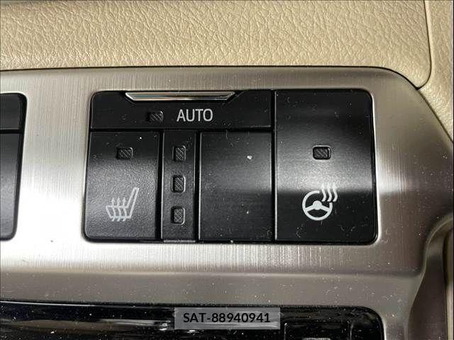 Toyota LAND CRUISER 2018-04 8627397-5