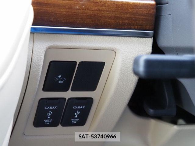 Toyota LAND CRUISER 2016-07 8627398-23