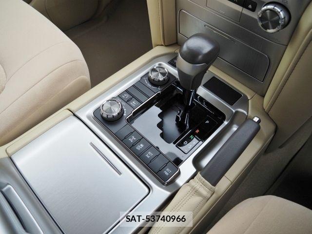 Toyota LAND CRUISER 2016-07 8627398-25