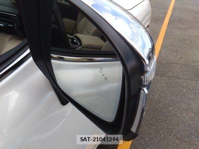 Toyota LAND CRUISER 2024-03 8627389-23