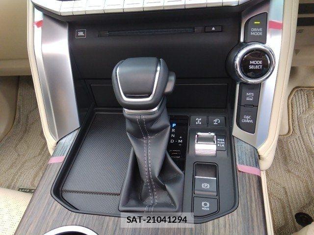 Toyota LAND CRUISER 2024-03 8627389-25