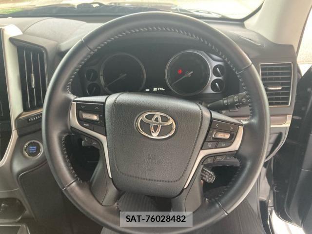 Toyota LAND CRUISER 2018-08 8659808-17