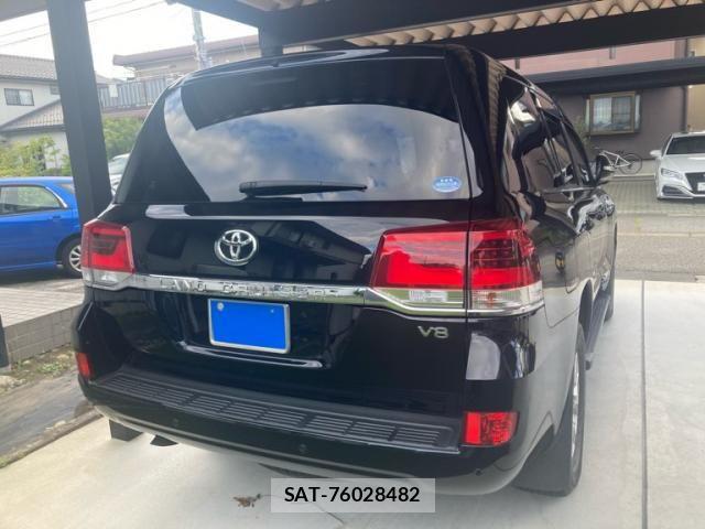 Toyota LAND CRUISER 2018-08 8659808-1