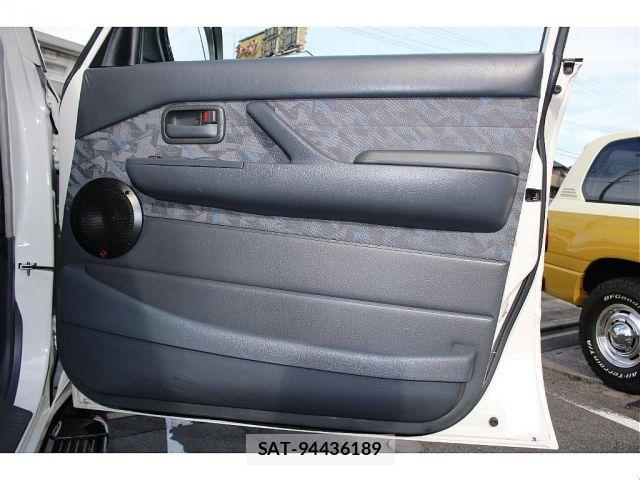 Toyota LAND CRUISER 1997-01 8659809-11