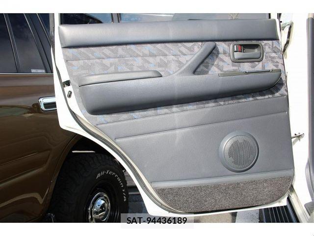 Toyota LAND CRUISER 1997-01 8659809-12