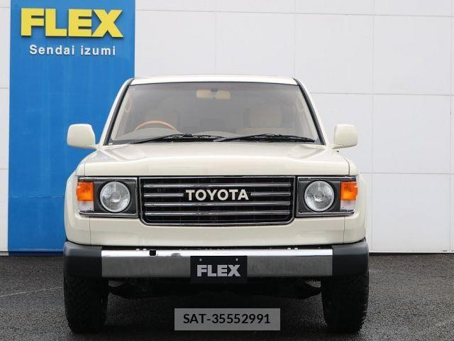 Toyota LAND CRUISER 2003-01 8666355-1