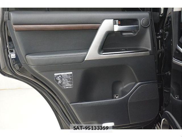 Toyota LAND CRUISER 2016-01 8659807-15