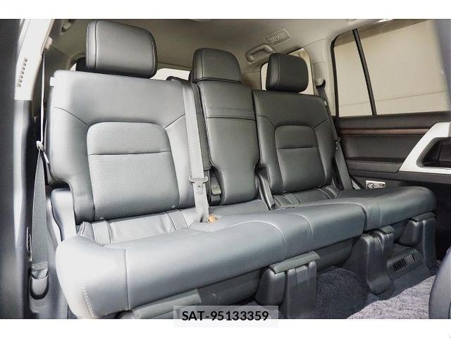 Toyota LAND CRUISER 2016-01 8659807-7