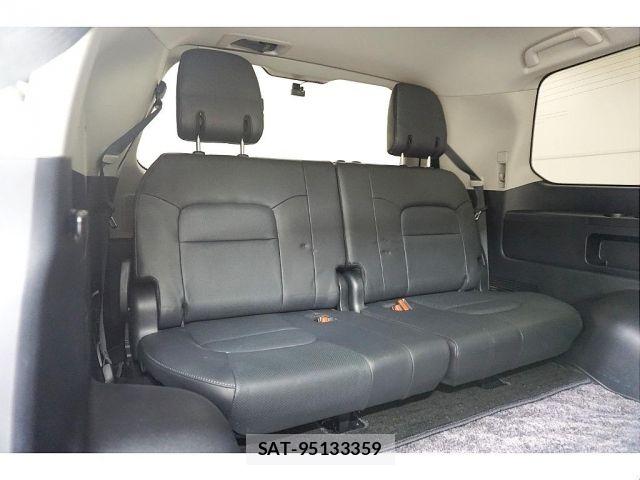 Toyota LAND CRUISER 2016-01 8659807-8