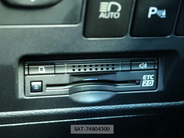 Toyota LAND CRUISER 2018-01 8743228-17