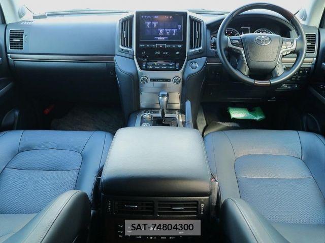 Toyota LAND CRUISER 2018-01 8743228-1