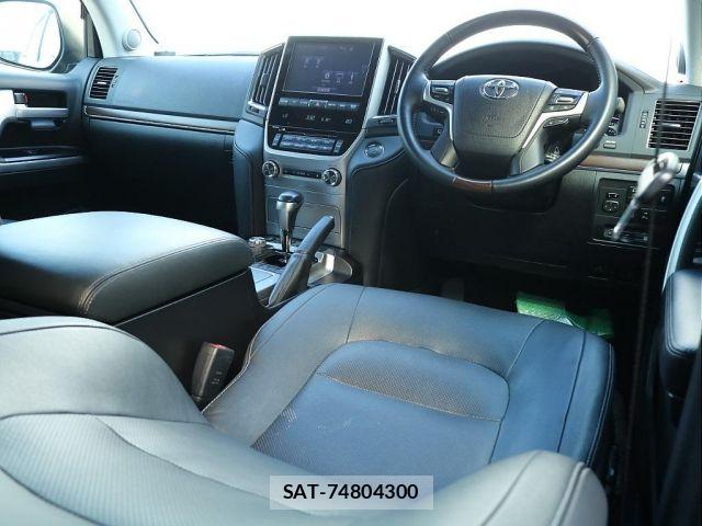 Toyota LAND CRUISER 2018-01 8743228-2