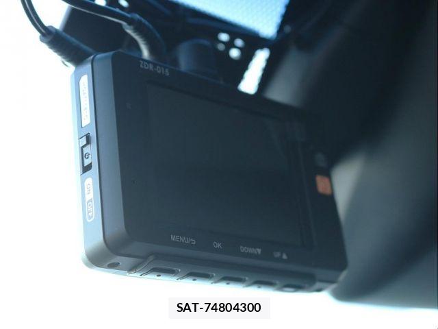 Toyota LAND CRUISER 2018-01 8743228-8