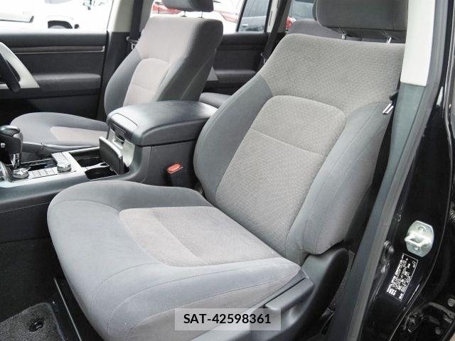 Toyota LAND CRUISER 2018-11 8743230-11