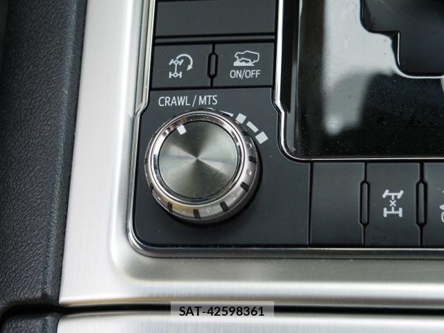 Toyota LAND CRUISER 2018-11 8743230-27