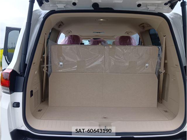 Toyota LAND CRUISER 2026-04 8743213-15