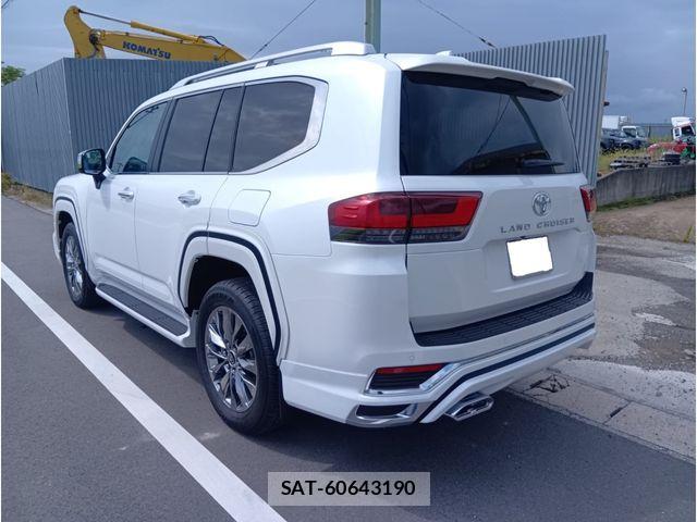 Toyota LAND CRUISER 2026-04 8743213-1