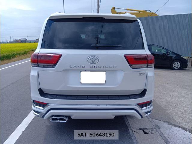 Toyota LAND CRUISER 2026-04 8743213-8