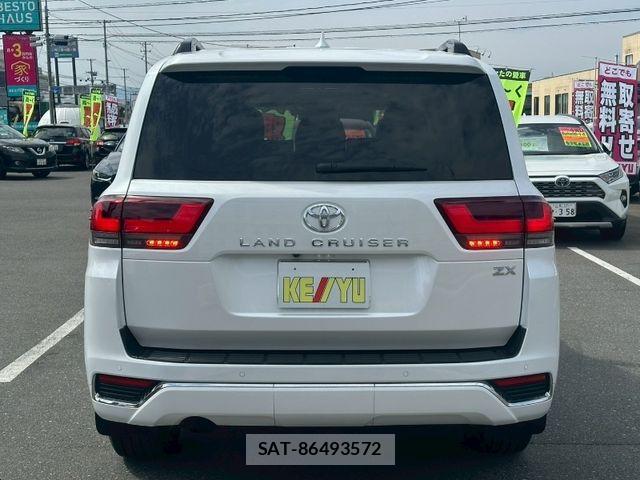 Toyota LAND CRUISER 2024-02 8743214-5
