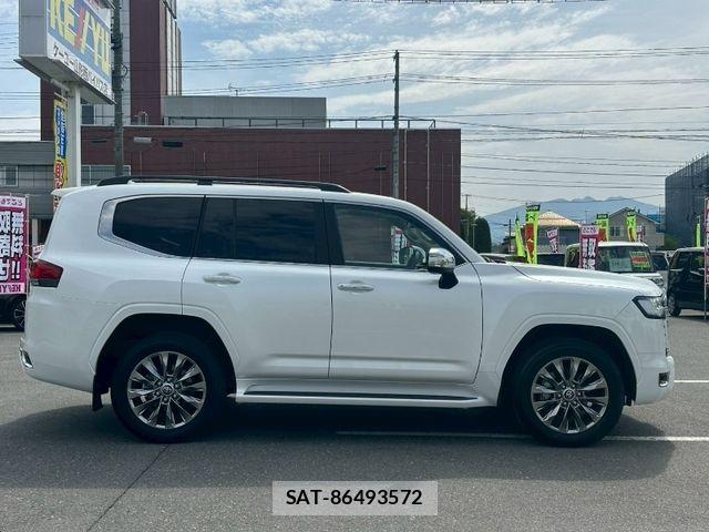 Toyota LAND CRUISER 2024-02 8743214-7