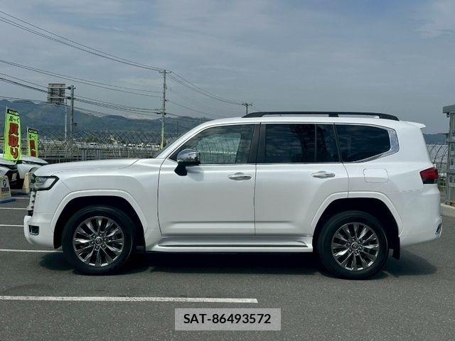 Toyota LAND CRUISER 2024-02 8743214-8