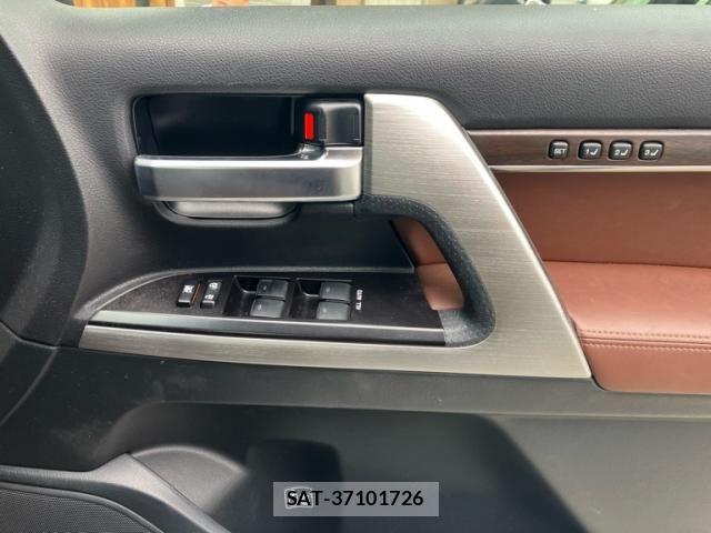 Toyota LAND CRUISER 2016-03 8743226-17