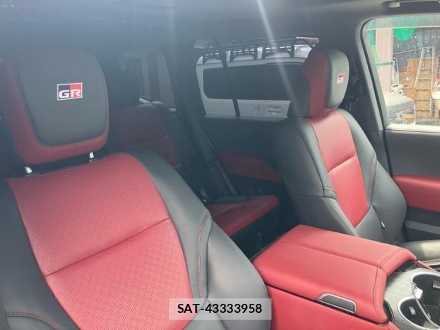 Toyota LAND CRUISER 2023-09 8743225-16