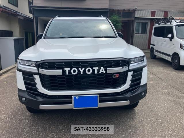 Toyota LAND CRUISER 2023-09 8743225-1