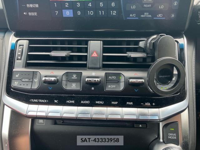Toyota LAND CRUISER 2023-09 8743225-26
