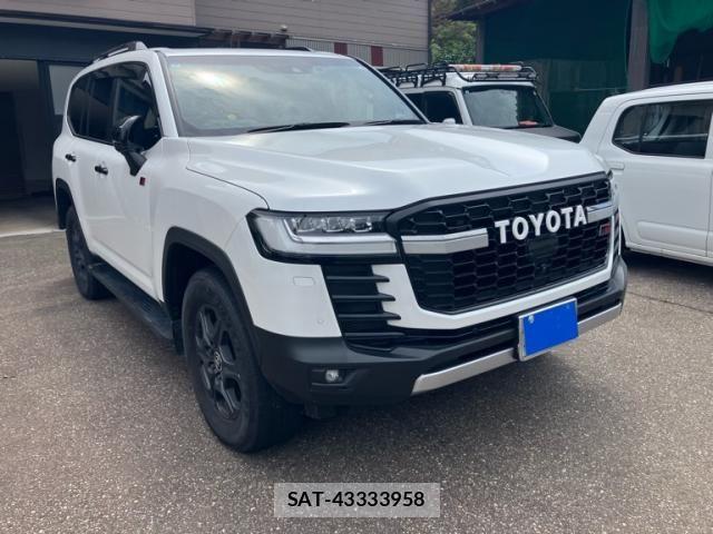 Toyota LAND CRUISER 2023-09 8743225-2