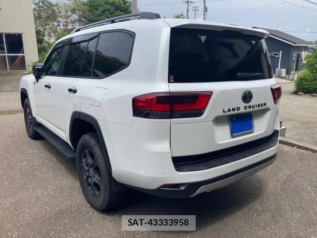 Toyota LAND CRUISER 2023-09 8743225-4